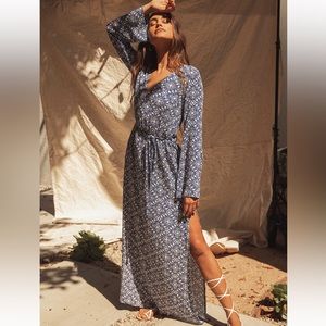 NWT Lulus Mandala Daydream Blue Print Maxi Dress sz Small